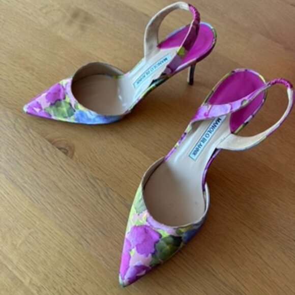 Manolo Blahnik Slingbacks - Picture 1 of 9